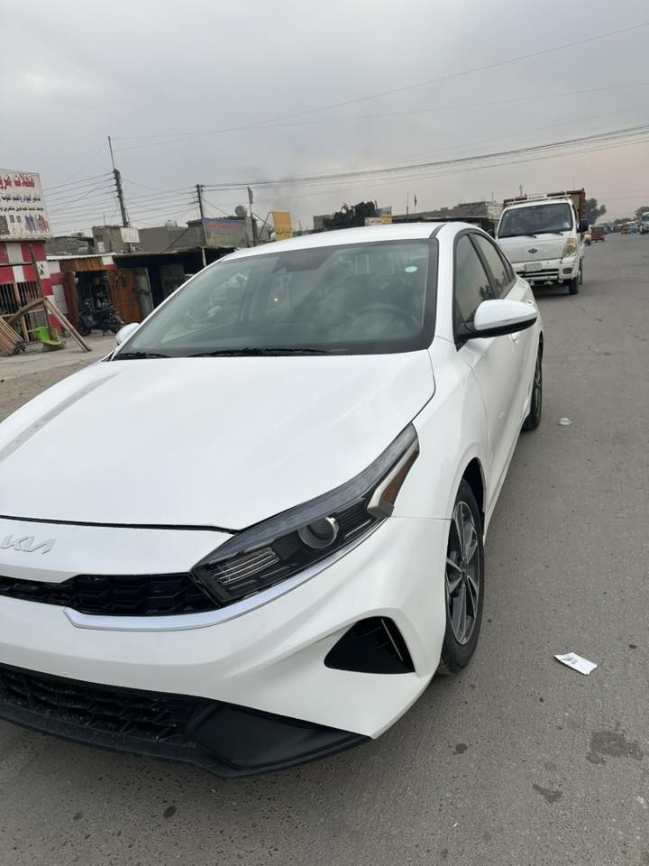 سلام عليكم ورحمة الله وبركاته
كيا فورتي موديل 2024 نص فول 

وارد امريكي دخول جديد 

رقم منفيس تترقم جميع المحافظات 

صور الحادث مرفقة بالمنشور 

بيها تبديل جاملغ فقط البنيد مصلح 

المكان بغداد حي النصر 

السعر 138

هـ***********
