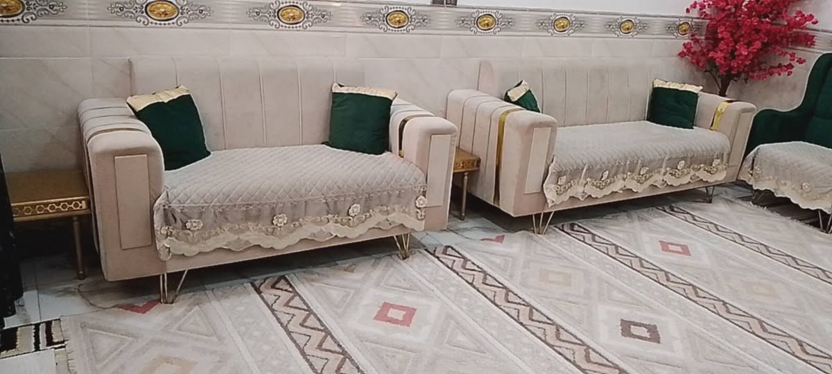 اثاث
تخم 10 نفر جديد 450 طبلات وحده وسط و3 صغار 60 ميز شاشه 60


**إذا كنت صاحب هذا الإعلان وتريد حذفه لأي سبب، رجاءا أرسل رسالة إلى الدعم الفني**