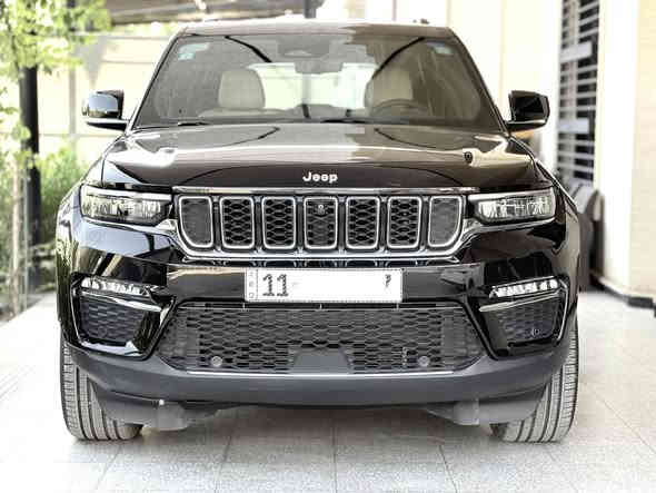 سلام عليكم ..... اخوان عندي جيب لمتد بلاس 2023 خليجية وكالة هارلم رقم بغداد بأسمي وتحويل مباشر ماشيه 19 الف فقط  السياره جديده جدا جدا ومكفوله من الضرر والصبغ
   فقط رصعتين مسحوبات بي دي ار
السياره سعرها 37800$ مكان السياره السيدية 
 واي استفسار هذا رقمي ***********
مواصفاته 
محرك 4 سلندر تيربو 2500
بانوراما 
فور ويل 
كشنات جلد 
اربع كامرات 
تدفئة وتبريد كشنات 
باب خلفي كهرباء 
ويل كب حجم 20 
سستم صوت رادار امامي 
رادارات جانبية 
شاحن واير ليس
