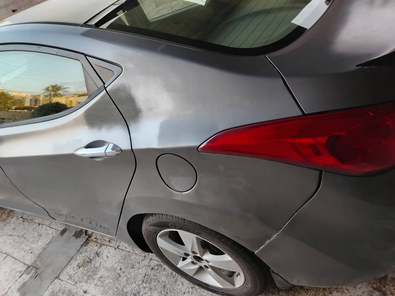 السلام عليكم
النترا 2013 
وارد أمريكي لسياره ضربتها جاملغ عكس لسايق
كير محرك تبريد كله شغال سياره خير من الله
لسياره شويه جارده فقط الاصفاح اما القماره ول بنيد ول جنطه مابيهن شي لسياره نقصها فقط صبغ احزام
السعر 97 َوبيها مجال
***********
