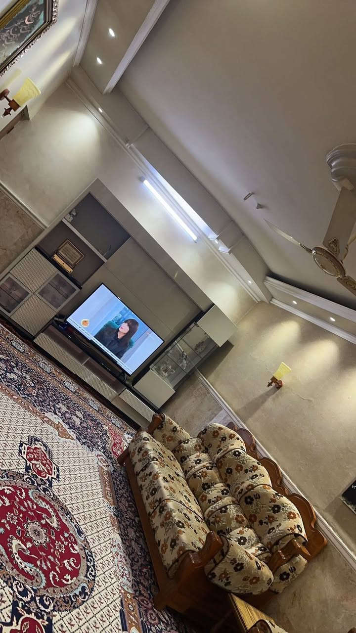 السلام عليكم تخم للبيع بمليونين وربع وزولية في بغداد حي الجوادين للاستفسار ‭0770 002 2669‬
