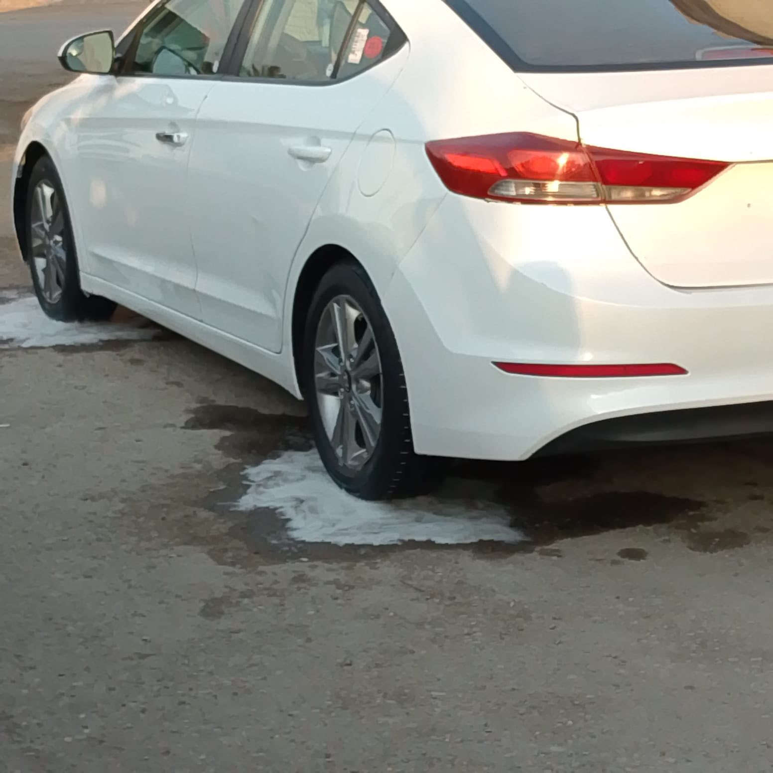 السلام عليكم النترا 2017 امريكي حره
حادثها بس بأمريكا جاملق خلفي 
سياره جاهزه من كلشي تبريد حداديه شغل وتطلع
راعيها بلزبير تريد تحويل تريد مكاتبه 
عنوان السياره البصره ابو الخصيب 
سعرها 120 وبي مجال قليل 

رقم راعي السياره ***********
