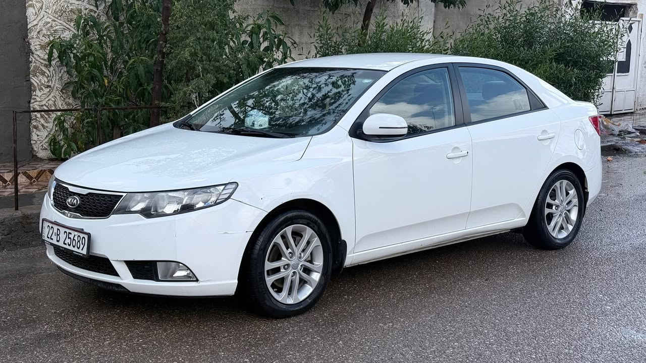 سلام عليكم
كيا سيراتو 2011 بأسمي شرط التحويل تفاصيلها موجودة بالفحص *********** سعر 105 وبيها مجال
