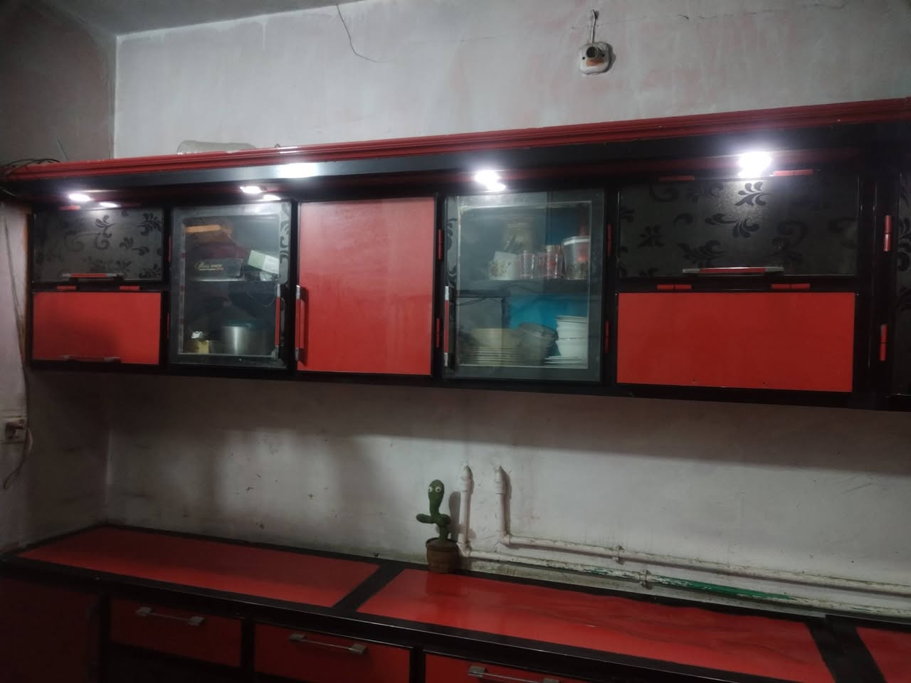 من رخصت لادمن كاونتر مستخدم تزكام درجة اولى العنوان بغداد حي البتول قرب فلكة حي النصر  السعر ٤٠٠ للتواصل ***********
