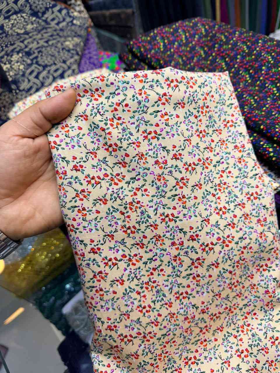 لحكووو ع بضاعتنااا ضيممم 🤩🫣

كشمير  الإيطالي. الاصلي. 

سعر مترب3
سعر قطعه ب7

تحجزين 10قطع توصيل مجاني 🤩🫠


**إذا كنت صاحب هذا الإعلان وتريد حذفه لأي سبب، رجاءا أرسل رسالة إلى الدعم الفني**