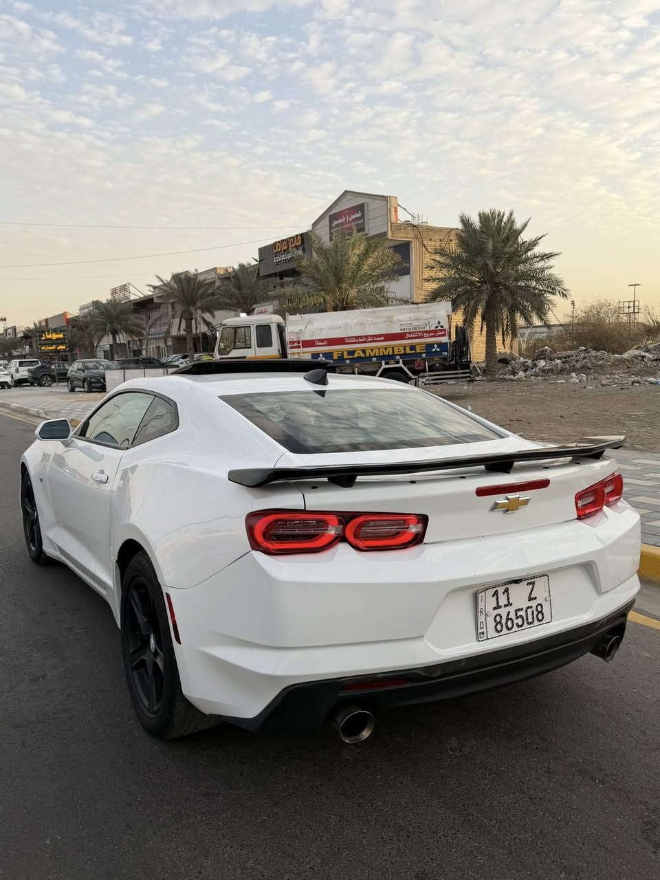 السلام عليكم كمارو 2023 فول مواصفات 1/1 رقم بغداد انگليزي السعر ( 158$ ) مكانها بغداد ***********سياره وارد امريكي حادث جاملغ خلفي وجنطه بدون دواخل محرك 2000 تيربو مكفول موصفات / فتحه سقف / بصمه تشغيل / كشنات كهرباء مال السايق والبصفه / شاشه جبيره / كشنات حضن تدفئه + تبريد 
سياره جاهزه مابيها نقص ماشيه 28 mi سياره بعدها بحاله الوكاله 
الشراي يتصل
