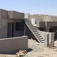 منزلين • مقابل حديقة • ٢٠٠متر