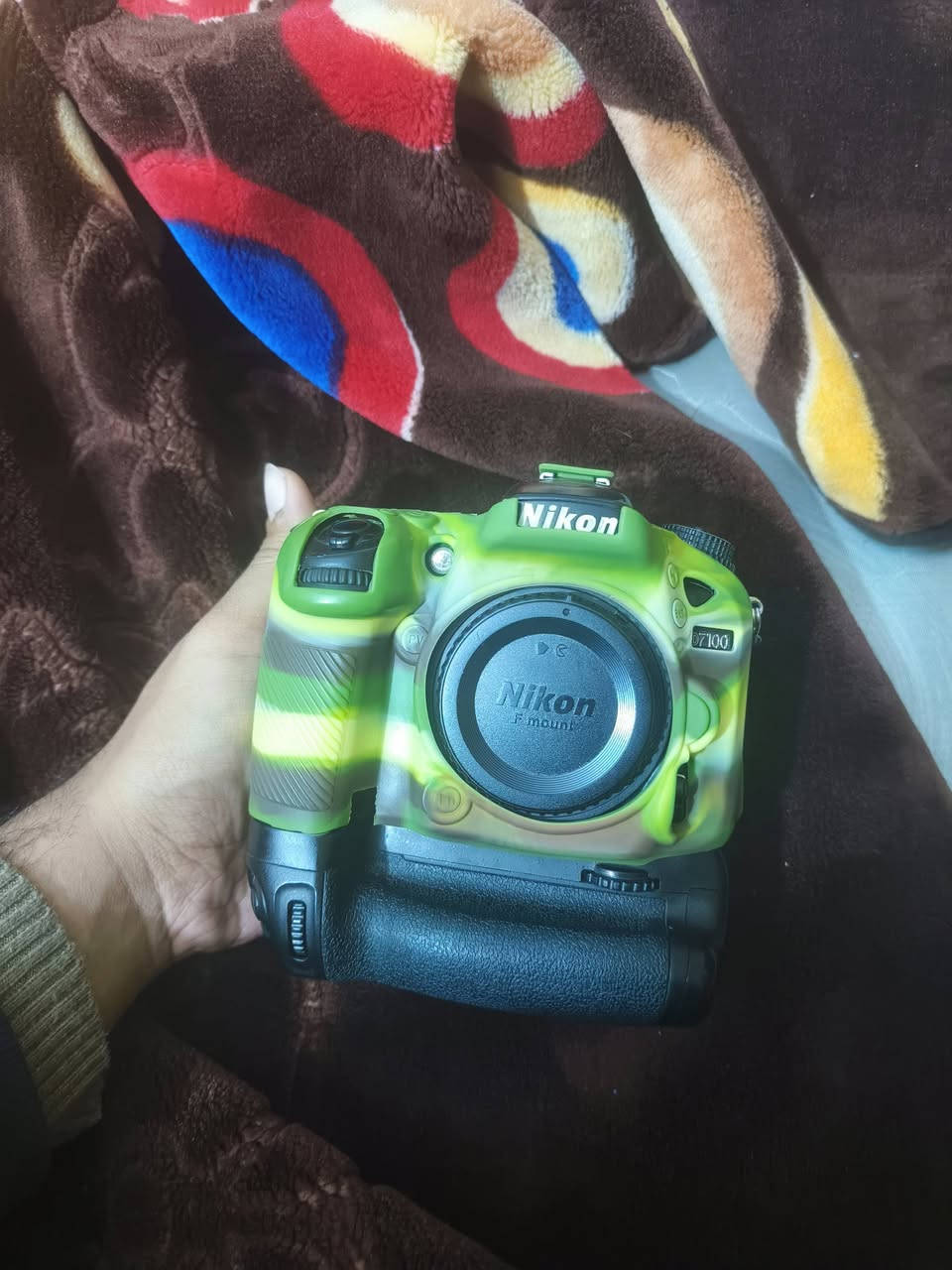 سلام عليكم نيكون 7100
النظافة كدام عينك وياهه عدسة 18-140 وگرب وبطاريات عدد 2 وشاحنه ورام وجلاتين 
السعر 450 مكاني بغداد


**إذا كنت صاحب هذا الإعلان وتريد حذفه لأي سبب، رجاءا أرسل رسالة إلى الدعم الفني**