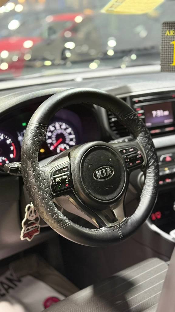 #الضرر : دعامية اماميه  فقط
#الرقم : بغداد
#الايرباكات : بدون ضرر اي ايرباك

#المواصفات :
▪️السيارة : كيا سبورتج
▪️الموديل : 2018
▪️المحرك: 2.4L (اربعة سلندر)
▪️العداد: 70 الف ميل حقيقي
▪️حجم الويل: ويل كب حجم 18 مع طقم تايرات بحالة ممتازة
▪️غرفة السيارة : كشنات السيارة مخمل اسود
▪️لايتات زينون مع كشافات دعامية
▪️شاشة الدشبول حجم كبير للتحكم بايعازات السيارة
▪️قطعتين تبريد امامي وخلفي
▪️ثلاث وضعيات قيادة
▪️سستم صوت 
▪️تحكم ستيرن جهتين بلوتوث وحاكية وكروس سرعة وتحكم صوت 
▪️نظام ABS مانع انزلاق

السعر المطلوب: 175 ورقة مع المجال
 
الاتصال على: ***********

النجف - المدينة المائية -مقابل حي الجامعة
