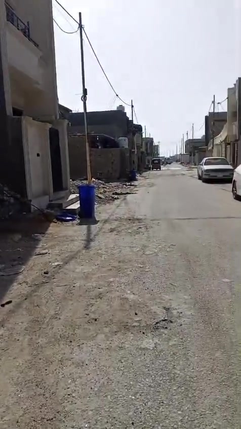 قطعة ٥٠م للبيع الدورة ابودشير شارع خط النفط شارع صوره السيد القائد رابق قطعة على ايدك اليسرى زراعي سند ٢٥ للتواصل على الرقم التالي***********
