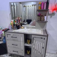 غرفة نوم • جديدة • مستعملة شهرين