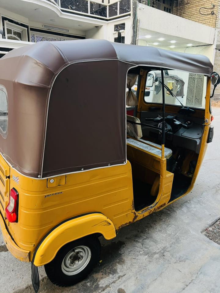 تكتكً للبيع  2020 شهر 12
تكتك ما مرقم أوراق كامله كفاله الكشر  ماعده شوي خياس  ب يم دوسه وره ومبينهً ب صوره والمحرك تجفيت جديد 

‭0772 255 3452‬ الحسينية

السعر 3/200
