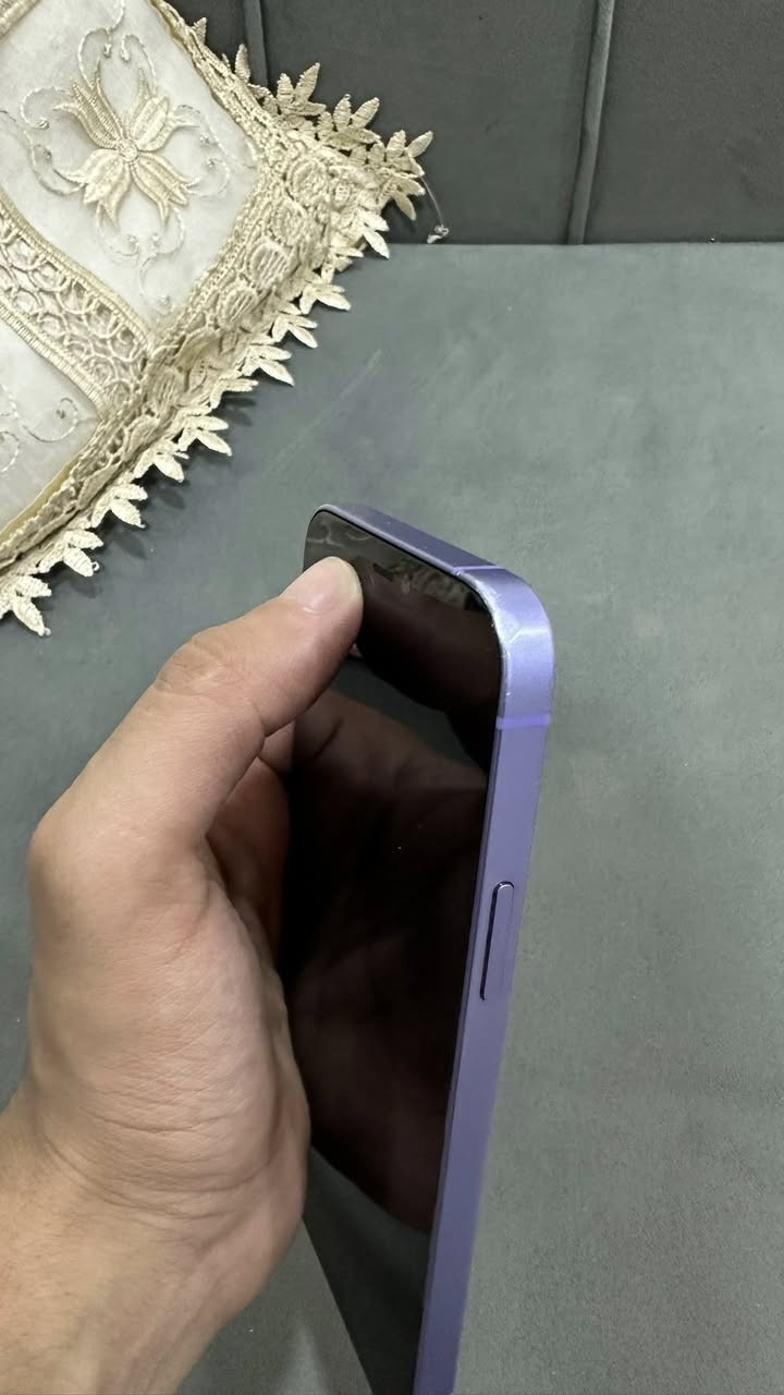 ايفون 12 العادي 128G 
الجهاز مامفتوح 
ويا فقط كارتون وكفر 
وعندي وصل الشراء 
بي طخات بل اطراف مثل ماموضح بالصورة مامأثر على الجهاز 
السعر 325   
مكاني الجزيرة باب الهوى


**إذا كنت صاحب هذا الإعلان وتريد حذفه لأي سبب، رجاءا أرسل رسالة إلى الدعم الفني**