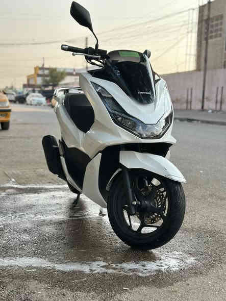 السلام عليكم
دراجه جيل رابع وكاله ياباني ختم kf 
دراجه صالهه شهر من مشدودة ماشيه 11 ألف 

سعره 29 وبيهه مجال بسيط 

مكاني شعب ***********
