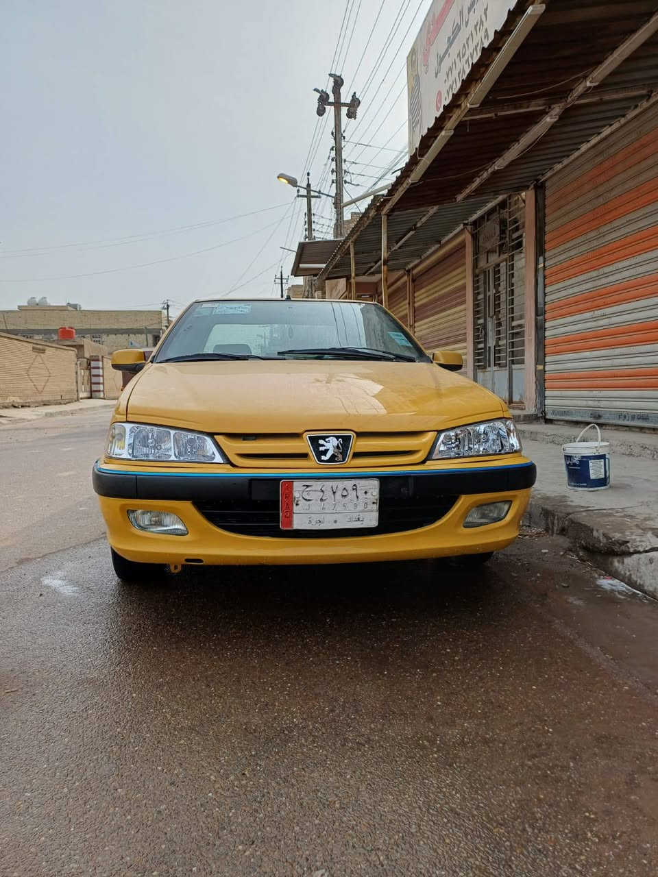 السلام عليكم
بيجو بارص 2015 مكفولة عدة بس الهلالات الخلفية 

تخم تاير جديد 

صدر خلفي امامي جديد 

مدوشمة عام هسة 

مكينة وكير خير من الله 

اترايك البصرة السيارة ناعمة وكلش نضيفة
السعر 46 وبيها مجال قليل 

مكاني بغداد ***********
