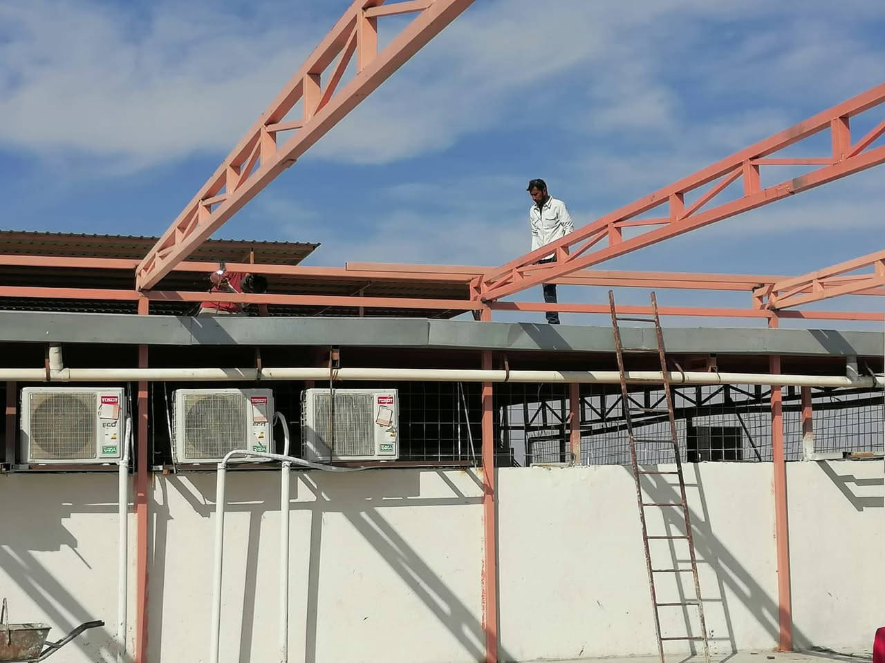 🔩 سقايف حديد شغل مرتب وأسعار مناسبة 🔩

نسويلك سقايف للمنازل والكراجات والأسطح بأجمل التصاميم وأقوى المواد ✨

📞 للحجز والاستفسار راسلنا خاص
***********
