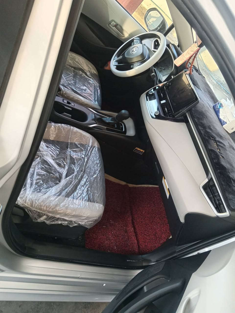 كورله موديل ٢٠٢٣ ماشيه ٣٤ رقم ربيل مكينه ٢٠٠ بيه بنيد مبدل وبيه بارد بين البابين سياره بصمه وشاشه  وبصمت بواب سايد بريك كهرباي سياره جديده مكاني كربلاء سعره ١٤٥ بيه مجال ***********
