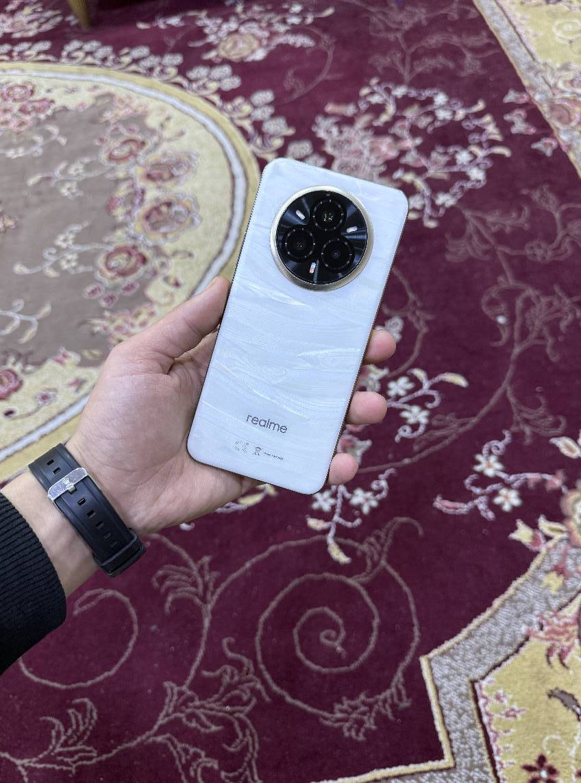 ريلمي 14 برو بلس . بطل التصوير زومة 120X .
ذاكرة 512 رام 12 كامل ملحقات اخو الجديد مكفول من كلشي . بطاريتة 6000 مع شحن سريع 80w .. للبيع السعر 485 وبي مجال قليل مكاني نجف وهذا رقمي *********** . النجف, العراق
