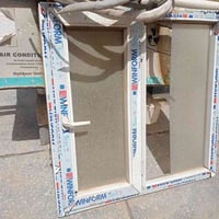للبيع باب  وشباك مستعمل نظيف جدا 07800929113