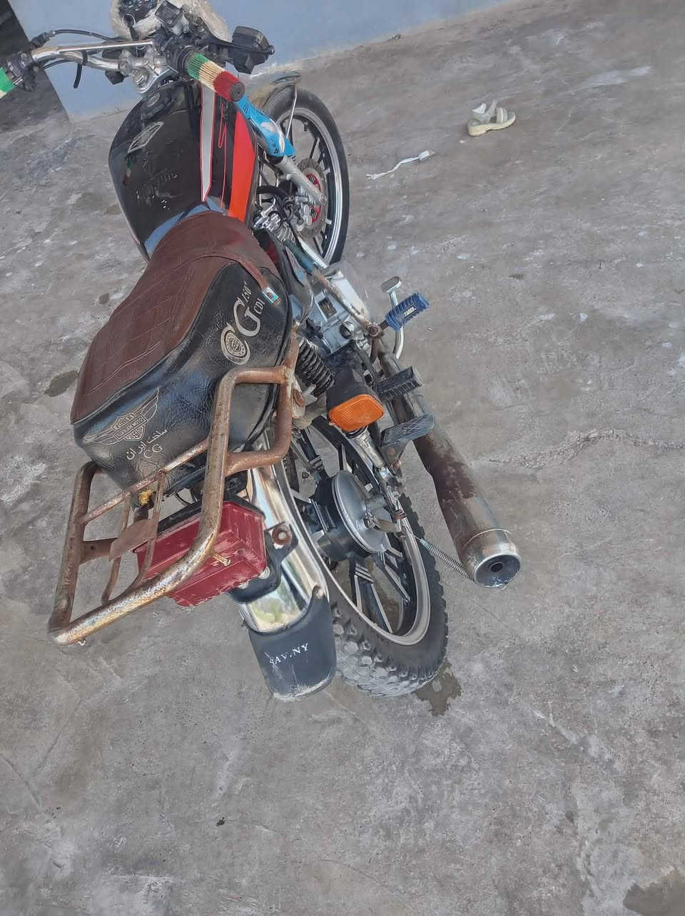 ماطور خمسه كير موديل 23محرك نضيف كهربائيات شغاله سلف شغال وياله انضاف السعر 400وبيه مجال مكاني الحويجه داخل لتصال ***********
