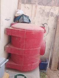 مقطوره ماء • برميل نفط • قفص طيور