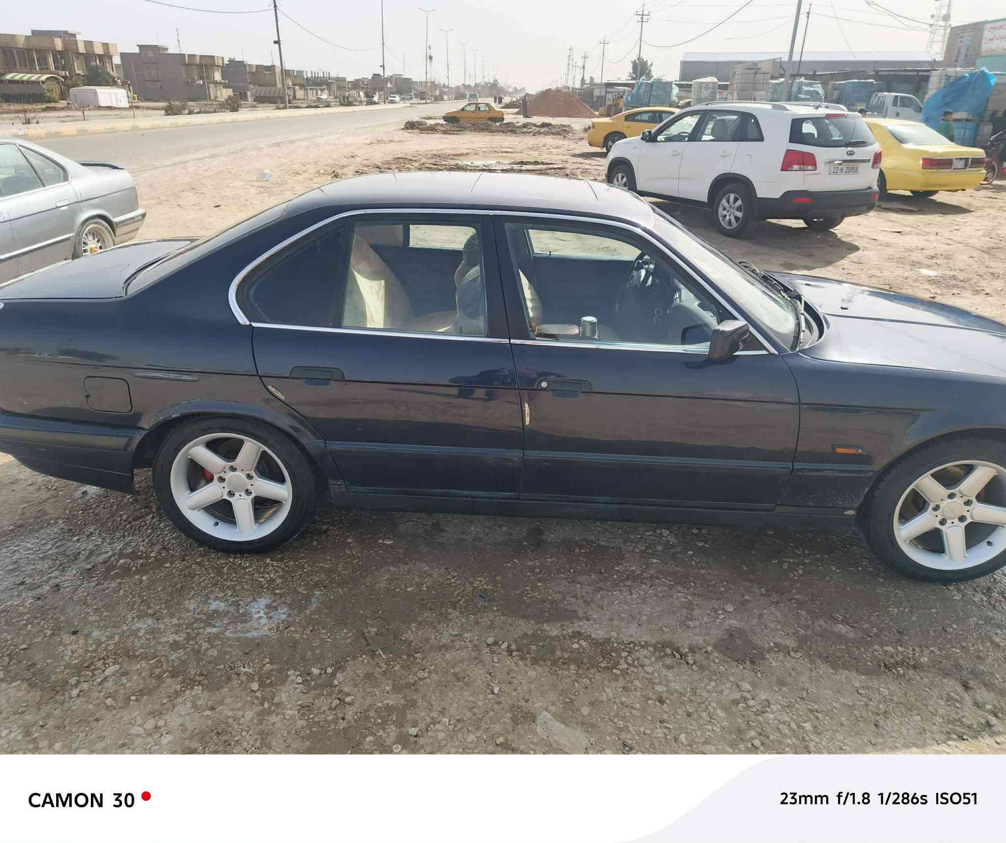 سلام عليكم بي ام 525 اصل بليتة وسنويه فئهi  سياره نضيفه  ومعمره ع ايدي كير اوتو  مكينه وكير وضفيره شرط وكفاله بلاديه. محرك 25 مسكر فانوس سعر (58)وبيه مجال   اي استفسار تواصل خاص رقم ***********
