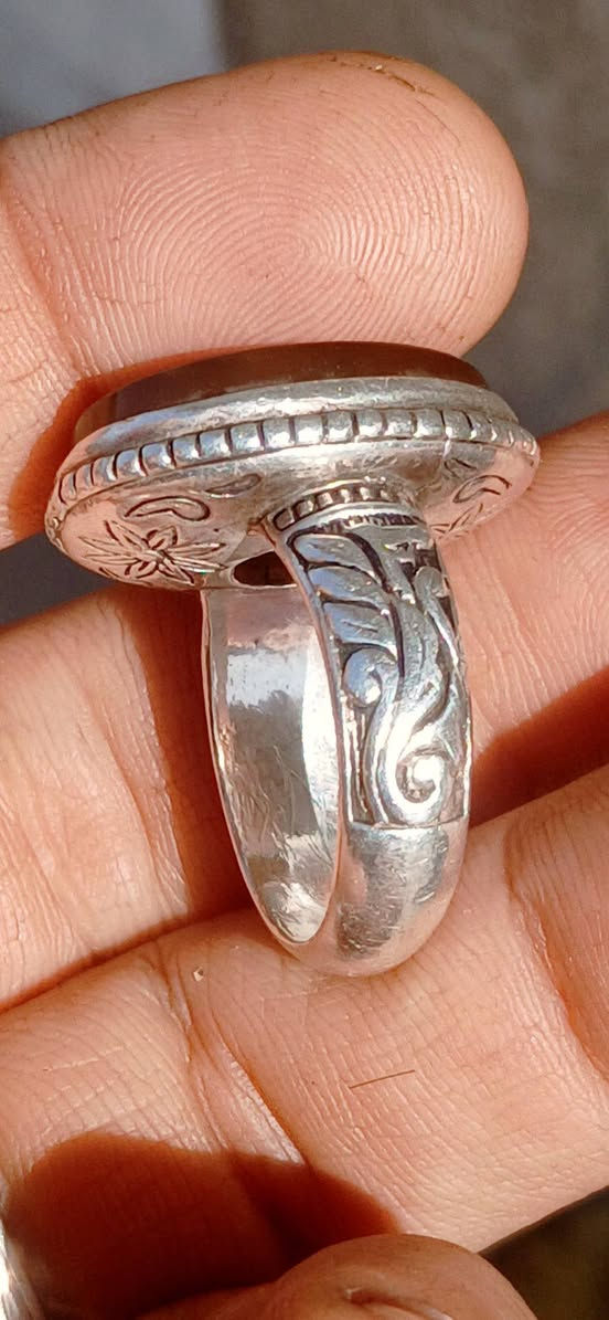 عقيق يماني مشروط صياغة يدوية ثقيلة السعر خاص


**إذا كنت صاحب هذا الإعلان وتريد حذفه لأي سبب، رجاءا أرسل رسالة إلى الدعم الفني**