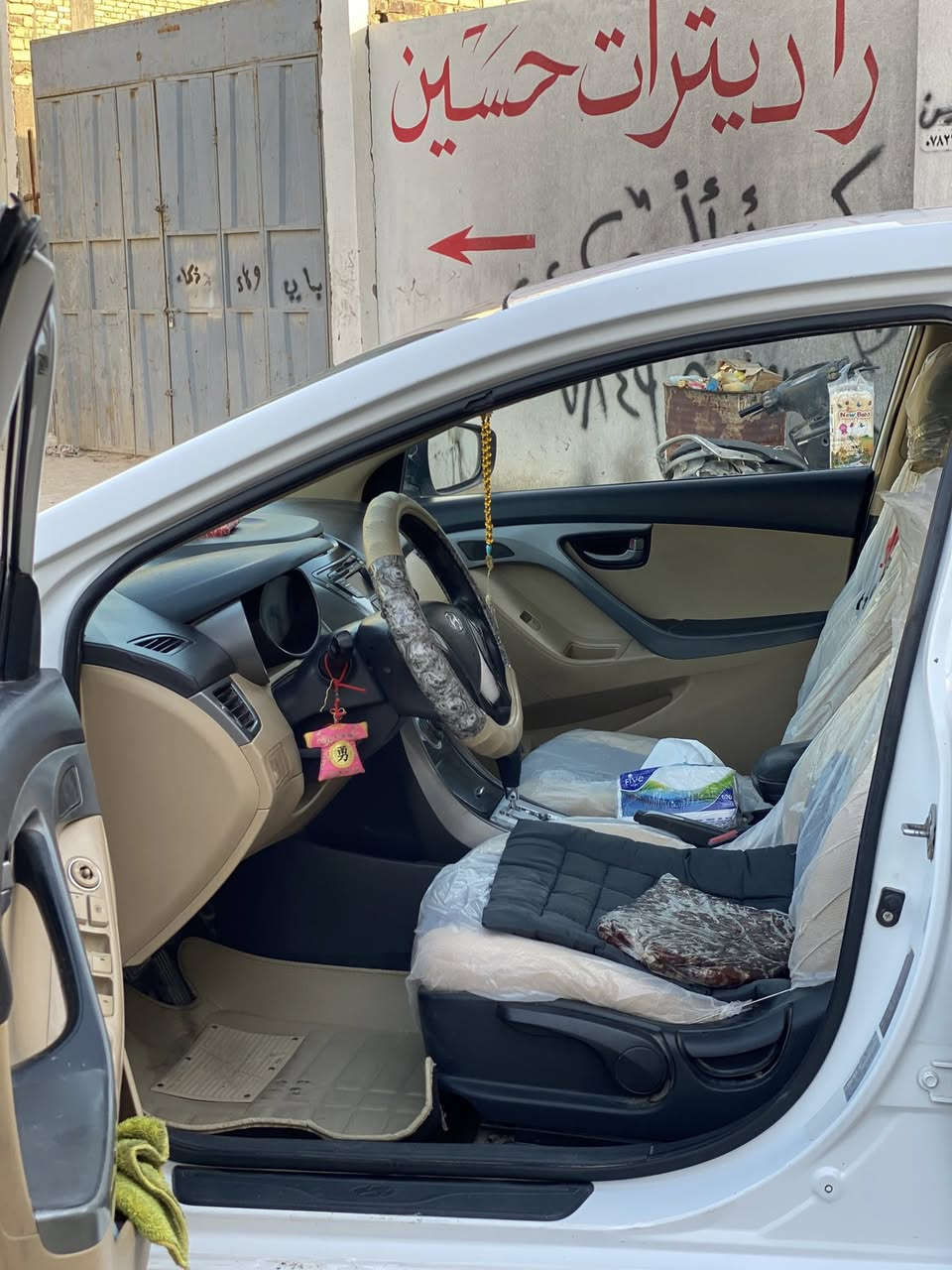 السلام عليكم 
سيارة النترا ٢٠١٢
صبغ داير  وبارد فقط 
مكينة ١٦٠٠
رقم آربيل دولي
سعر ١١٠بيها مجال
مكان ديوانية
مراوس ترهم  
***********
