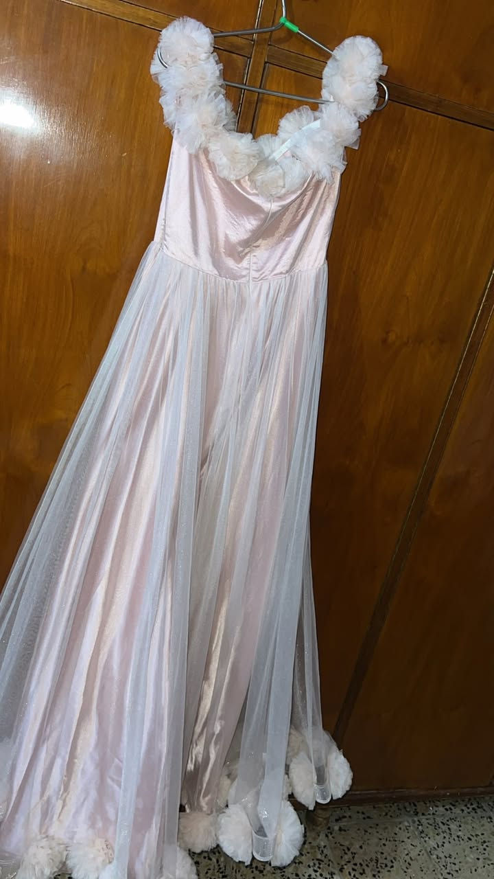 فساتين للبيع نضيفه ملبوسه اقل الساعه المكان شهداء البياع


**إذا كنت صاحب هذا الإعلان وتريد حذفه لأي سبب، رجاءا أرسل رسالة إلى الدعم الفني**