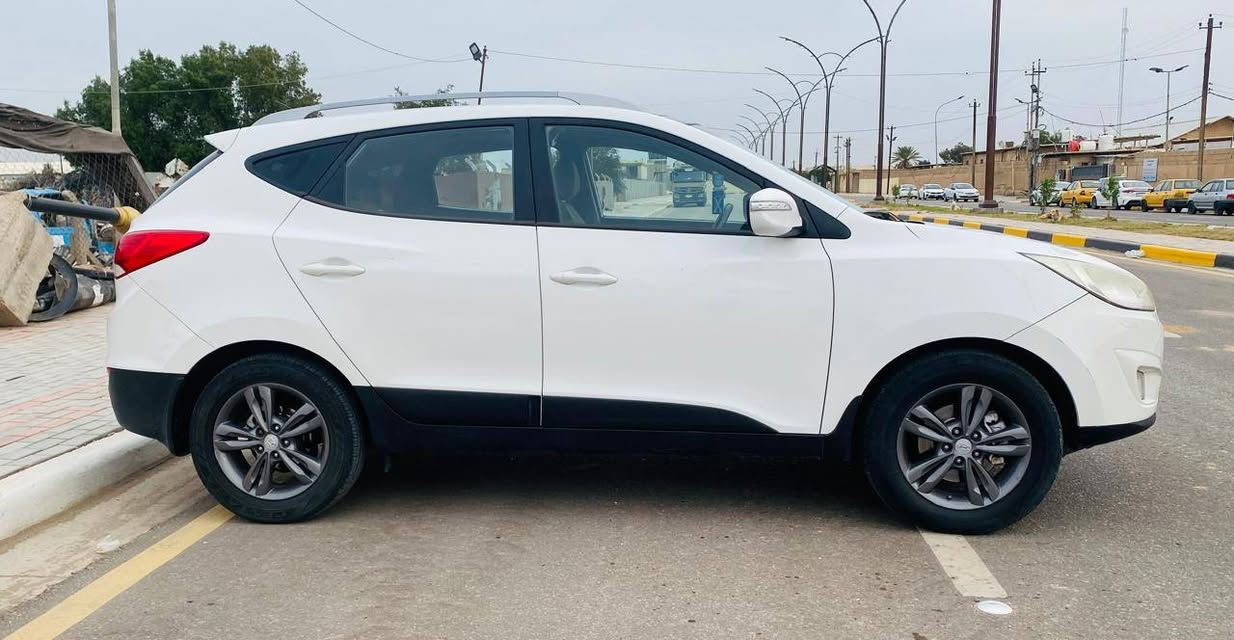 السعر 150 الاستفسار*********** هونداي توسان 2015 خليجي مكفوله كفاله عامه حته الدعاميات فول مواصفات واحد علا واحد من عده البصمه شاشه جبيره كامري تحكم ستيرن بنرامه شاير بل مري مري شفط نضام ايكو ويل كب كروم السياره جديده وجاهزة بمعنى الكلمه رقم كربلاء نكليزي بسمنه سنويه 2029 مكان السياره كربلاء
