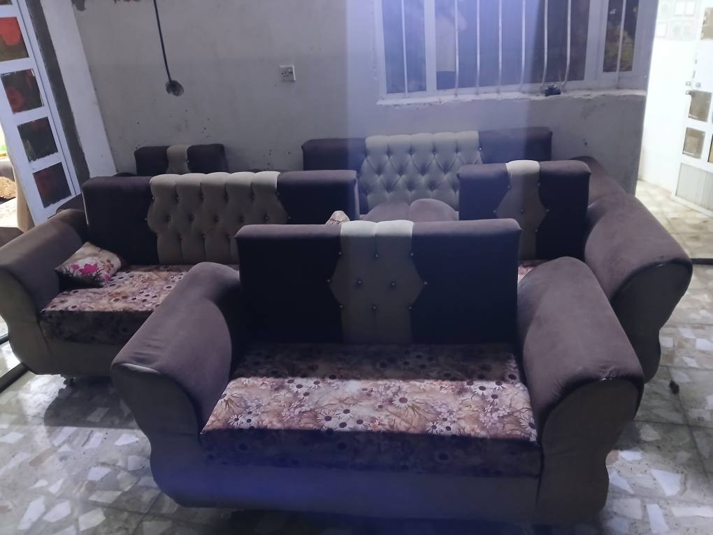 تخم قنفات 9 مقاعد سعر 150 وبي مجال مكاني بغداد راسه مال امين ***********
