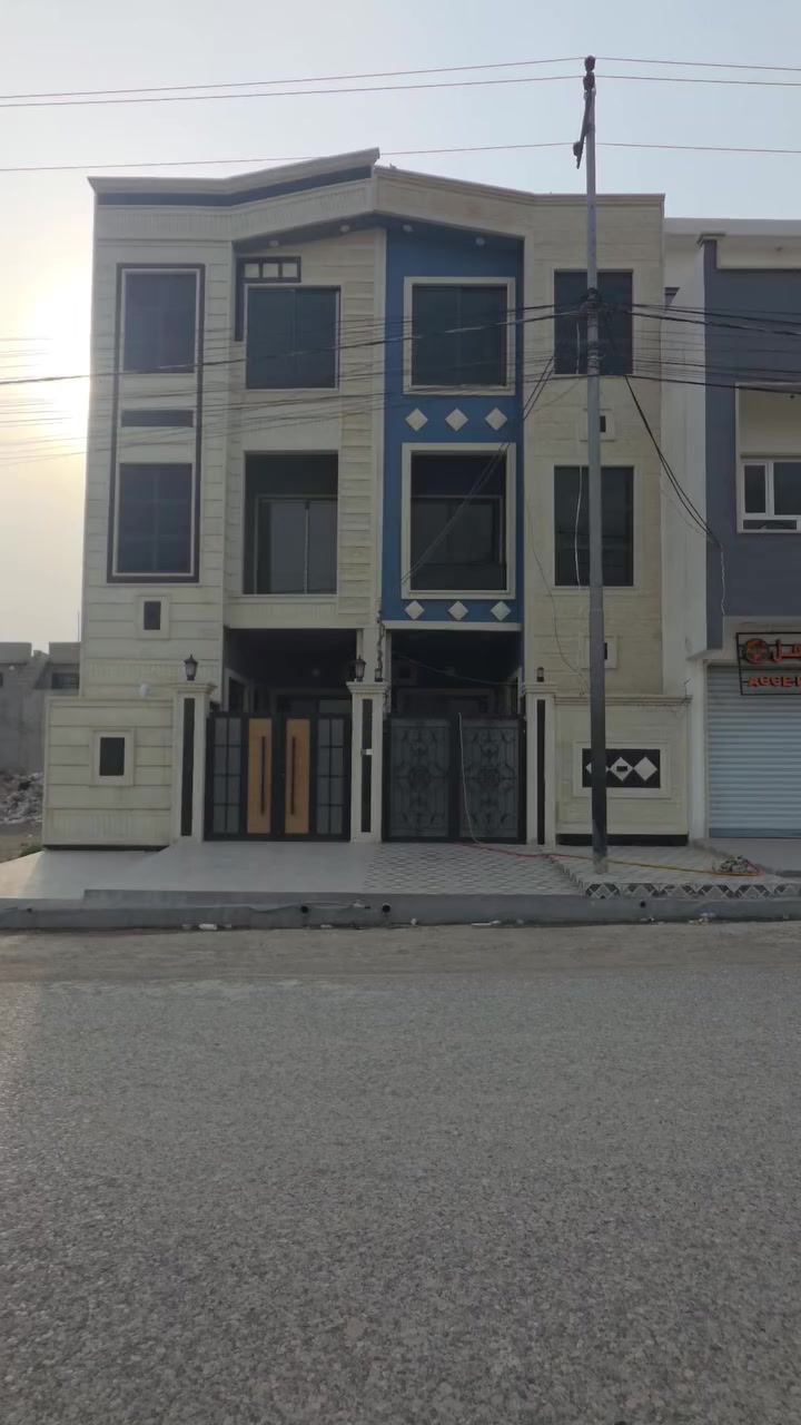 #للايجار_للايجار_للايجار 
#دار_بناء_حديث_للايجار 
#الموقع حي السماح الأطباء قرب جامع يحيى شفيق الزهاوي 
#المساحة ١٠٠م٢ 
يتكون الدار من طابقين 
#ط١ استقبال وهول ومطبخ وصحيات وغرفة نوم 
#ط٢ ثلاث غرف نوم وصحيات وبيتونة 
_______________
للاستفسار الاتصال على الارقام:
☎️***********
☎️***********
أو زيارة مكتب منازل للعقار حي السماح سايدين الاركان قرب مول القمة 

#موقع_المكتب 9688+PG6 الموصل
