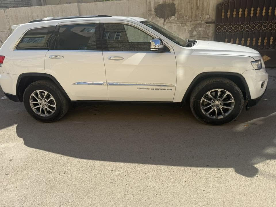 السلام عليكم
جيب شيروكي 2014 خليجي الموديل المرغوب بيها 3 قطع صبغ بدون دواخل اثر شخوط فول مواصفات معروفه مواصفات الجيب الخليجي للمراوس بلاندكروز محدث 12 فما فوق مكاني بغداد الاستفسار ***********  واتساب
