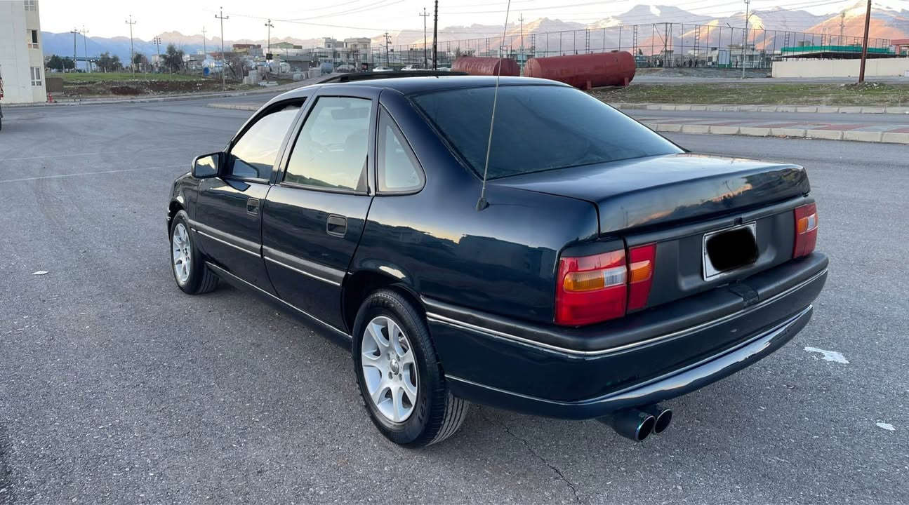 ئوپل موديل١٩٩٥
مةكينه٢٠
گيرو مةكينه بةشةرت
دةنگو بوخاري نيه
كودي ئاسايشي رانيةي بو كراووة
توندو تول
سلايت كارةباي
جام كارةباي
ئاوينه كارةباي
دةبل پةرةشوت 
ناو فورميكا
موسو براووة دةعمو وةرگةران بةشةرت
يةك سةر"دةبلي چاكراووة
خاسي نيه و
عةرةبانةكةشي لةعيمي پيوةنيه

سعري٢٣$ 
*********** بشدار, السليمانية
