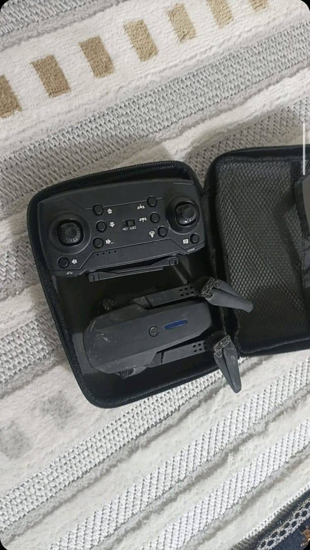 السلام عليكم طياره درون البيع سعر 35الف وبيها مجال جبتها وماعرفلها  الشراي يجي خاص العنوان قلعه سكر الرقم ***********
