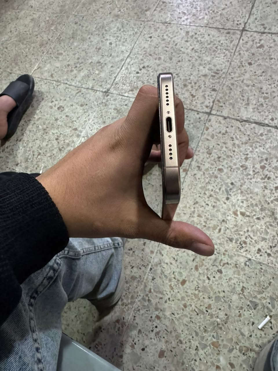 السلام عليكم 16 برو ماكس ابلادي جهاز وتر ضمان ماستر ذاكرته 256 بطاريه 🔋97 جهاز نظافه 100/100  نموذج M (للتنويه بدون كارتونه كارتونته ضايعه ) للاستفسار الرقم/*********** فقط واتس
