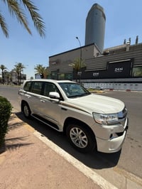 لاندكروزر بريم • ٢٠١٧ • جكوك