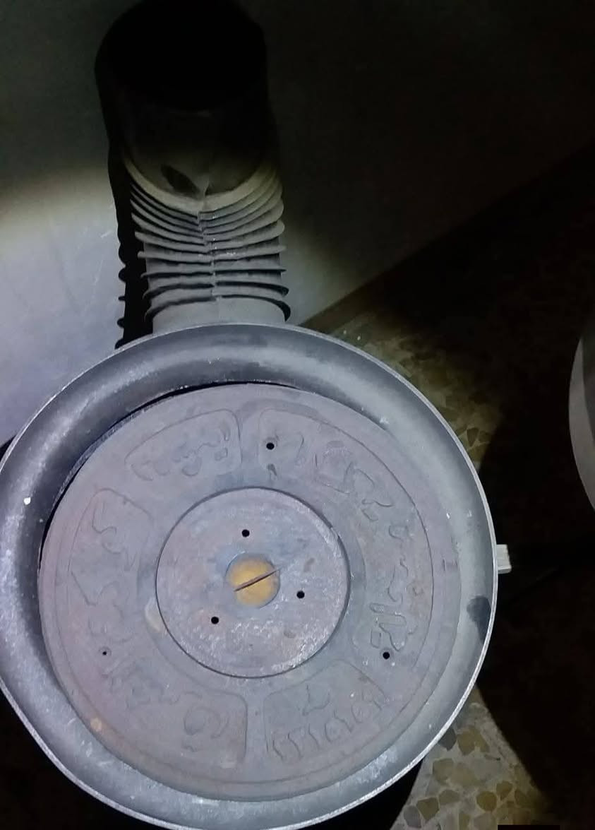 للبيع صوبه سوريه نوع (كوكب الشرق) الاصليه الباب الاول اخو الجديد السعر 50 و بيها مجال للاستفسار على الرقم ***********  حي الميثاق
