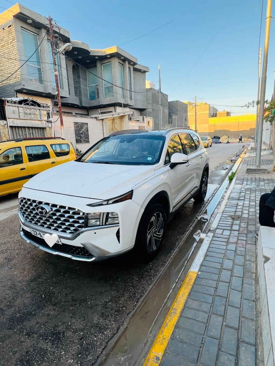 سلام عليكم 🫡
سنتافيا موديل 2022 
فول مواصفات 
:شاشه كامره 
:فول تحكم ستيرن 
:كشنات جلد بلاد وتدفئه 
:كشنات كهرباء ⚡️ 
لد امامي بك لايت لد لايت زنون بلاد 
: كير دكم 
:شاحن لاسلكي 
: دشبول شاشه 
:بصمه 
: صندوق كهرباء 
:بردات جانبيه بلاد
:ويل كروم 
:حساسات خلفيه 
: رادارت جانبيه وخلفيه 
وبعد بيه مواصفات 
مكينه 4 سلندر امريكي حادثه جاملغ وبنيد حره مداور ثاني يوم ب اسمي السعر 220 للاتصال ***********
