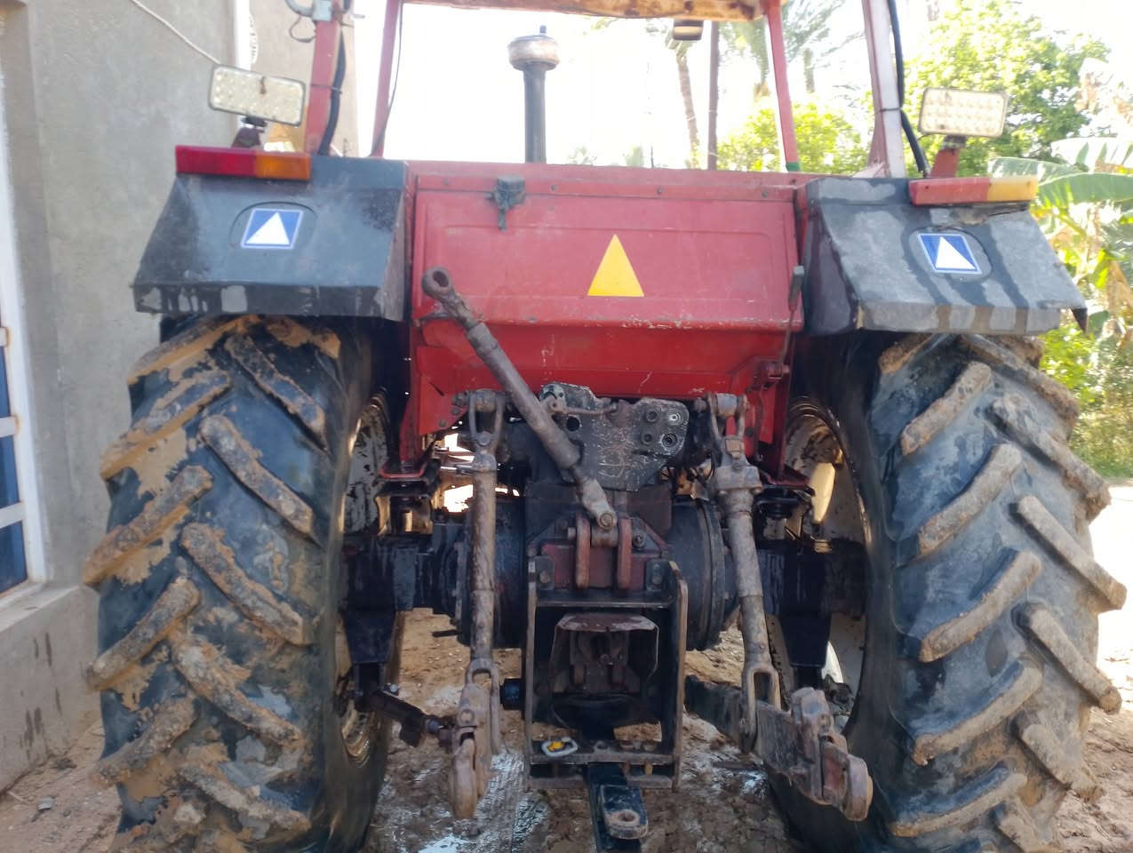 مكينة 115 كشف صدامي مكينة 140 تخم تاير جديد باتري وكهربائيات جاهزة للشغل كير واكسن شركة مامفتوحات للبيع  والمراوس السعر 22 وبيها مجال الاتصال بالرقم *********** واتساب
