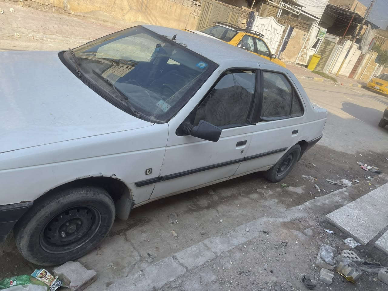 سلام عليكم بيجو روا. 2009   رقم إنكليزي جديد سنويه جديده كير محرك جدد بسمي تحويل مكاني حسينيه سياره مال شغل ممغسوله كلج ضعيف بيها  سعرها 28بيها مجال
