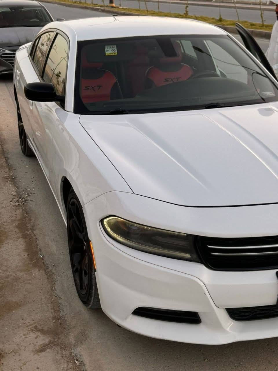 السلام عليكم
جارجر لبيع
رقمها بغداد
خليجي كفاله عامه 
موصفات اس اكس تي
السعر 232
***********
