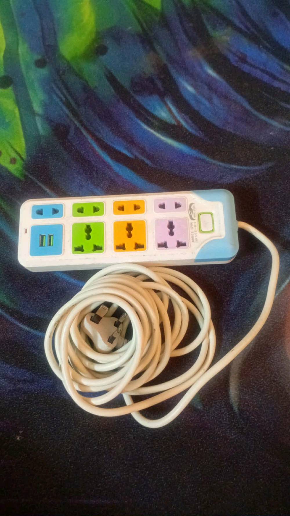 غراض للبيع مكاني مدينة الصدر 

واير 10 متر ونص بـ 20
سيار اصلي 5 متر بـ 10

بلك سويج عدد 11
2 نقطة انارة احادي وثلاثي
بوكسات 8 احادي و 2 ثلاثي
سويج بنكة عدد 4
سعرهن الوحدة بالف دينار