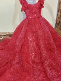 ملابس • اثنين • للبيع