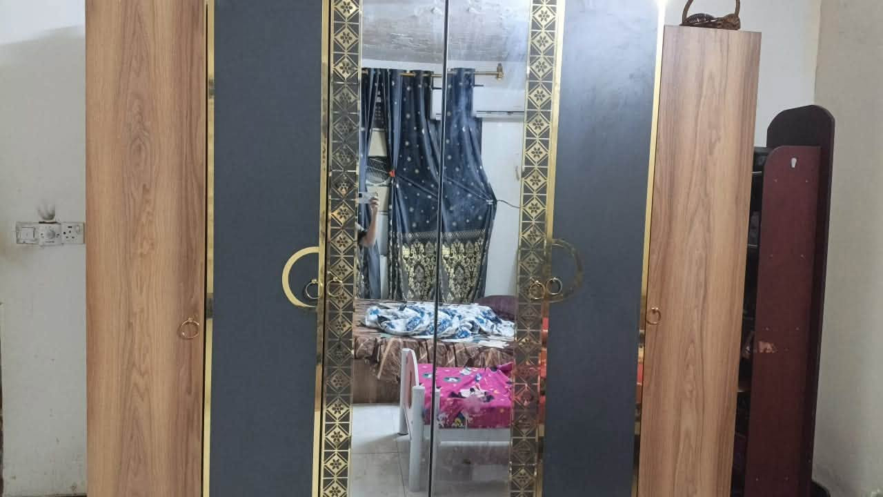 غرفة نوم تركيه ٥ قطع كلش نضيفه
خشب ثقيل للبيع ٤٠٠ وبيها مجال 
متواجد خاص او الاتصال 
***********
عنواني بغداد الامين الثانيه شهداء النفط
