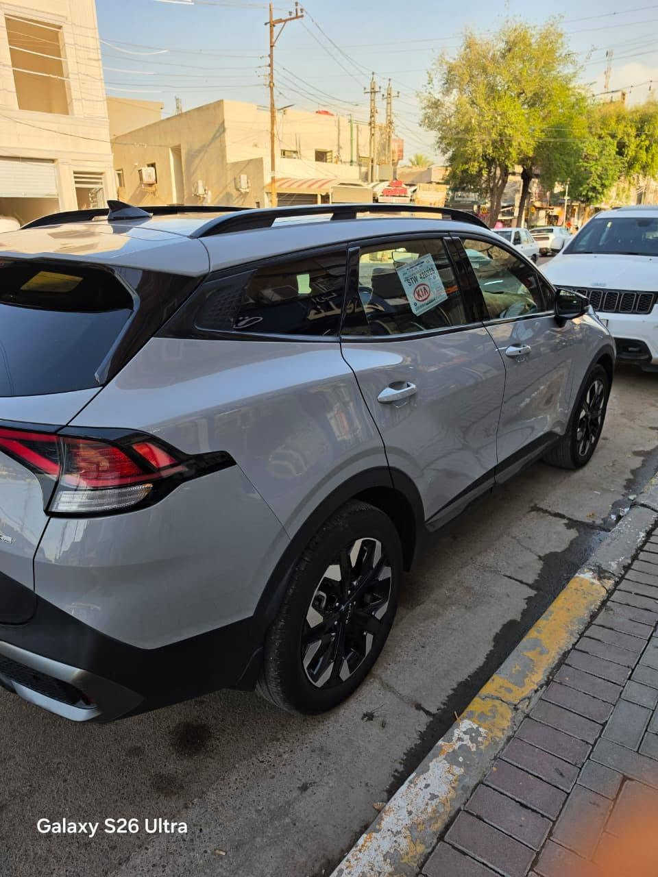 سبورتج لون اسمنتي مرغوب كلش السيارة كلين بدون ضربة دفع رباعي السيارة فول 
بنوراما حساس أمامي خلفي رادارات أمامية خلفية 
تبريد قطعتين تحكمات كاملة 
كامرة أمامية وخلفية 
السيارة ماشية ٢٦ ميل 
مكفولة من الصبغ والضربة 
مكاني الدورة المهدية 
*********** بغداد, العراق
