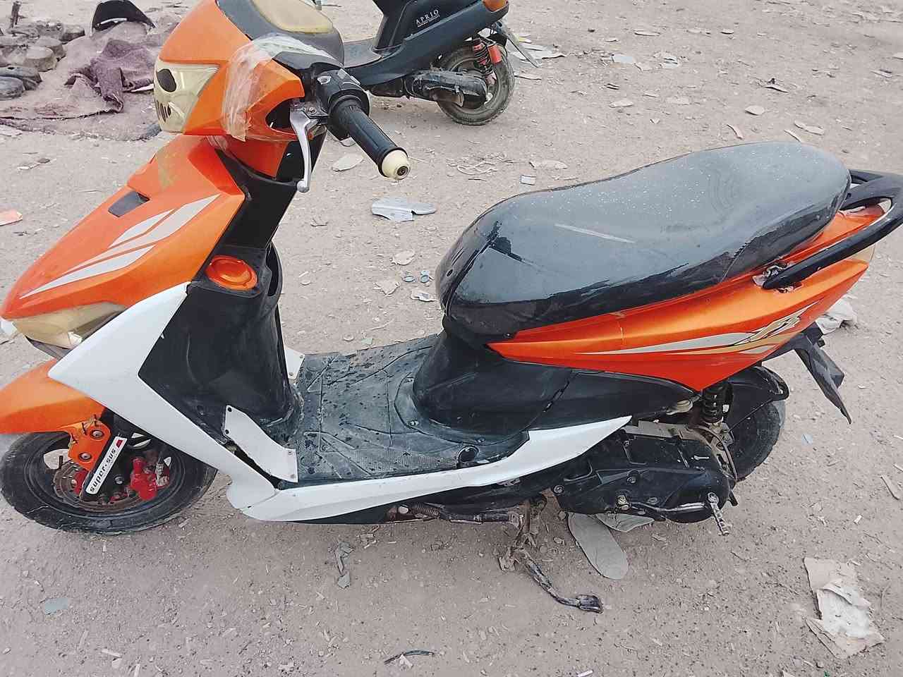 اف اس مكينه ناعمه عوزها بس باتري السعر 250
***********
