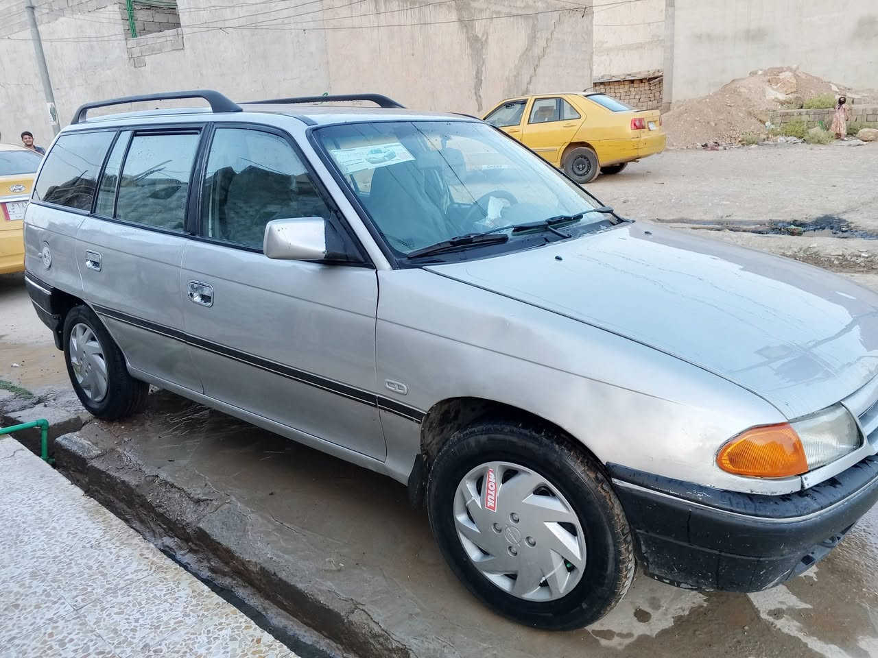 استره للبيع سنويه الي 2031 هزه جديده رقم مسطره دهوك سيارة بسمي السعر خاص اتصل على ارقام ***********
***********
