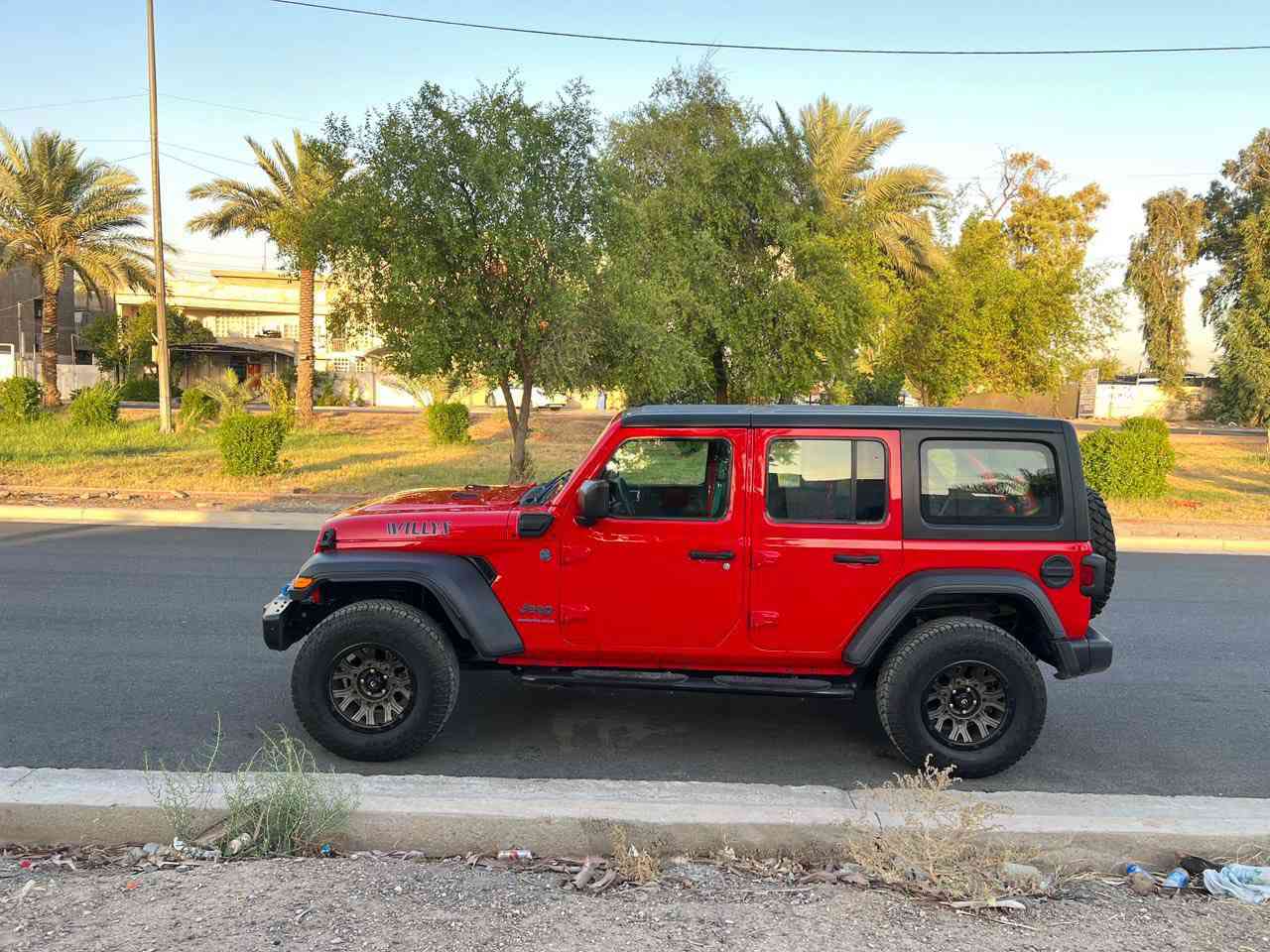 للبيع جيب رانكلر فئة Willys
مكفولة بدون صبغ 

✔️ محرك قوي اقتصادي بالأداء
✔️ دفع رباعي حقيقي (4×4) للطرق الوعرة
✔️ رنجات رياضية سوداء خاصة بفئة Willys
✔️ نظام شاشة معلومات وترفيه حديث
✔️ كاميرا خلفية + حساسات
✔️ سقف قابل للإزالة لعشاق المغامرات
✔️ وضعيات قيادة للطرق الوعرة
✔️ تصميم عسكري أيقوني مميز
✔️ تشغيل عن بعد 
✔️ ممشى 18km

✨ سيارة مثالية للبر والرحلات والقيادة القوية.

📞 للاستفسار:
*********** 
***********

#جيب #رانكلر #Jeep #Wrangler #Willys #سيارات_العراق #بغداد #سيارات_للبيع #JeepWrangler #عروض_السيارات

