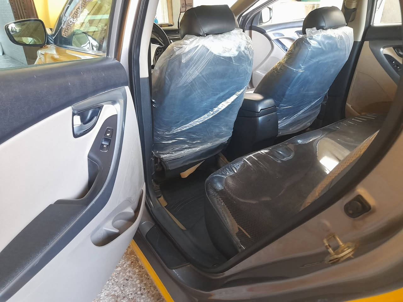 السلام عليكم النترا موديل ٢٠١٤ مكينه ١٨٠٠ بسمي ضررها الداير جاملغ وباب خلفي بجم كبس وصندوك كبس رقم بغداد السيارة كامله ما بيها نقص برغي مكان بغداد حي اور ***********
